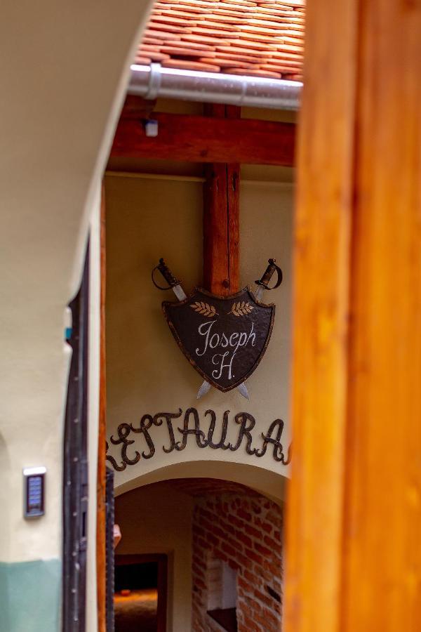 Hotel Casa Joseph Haydn Sighişoara Exterior foto